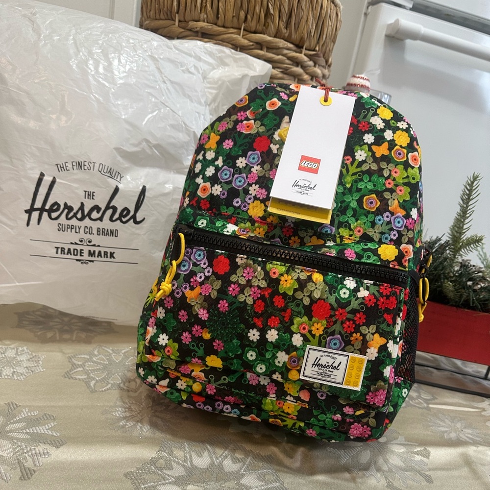 New Herschel Heritage x LEGO Children’s Floral Lego Backpack Limited Edition 15L - Picture 12 of 16